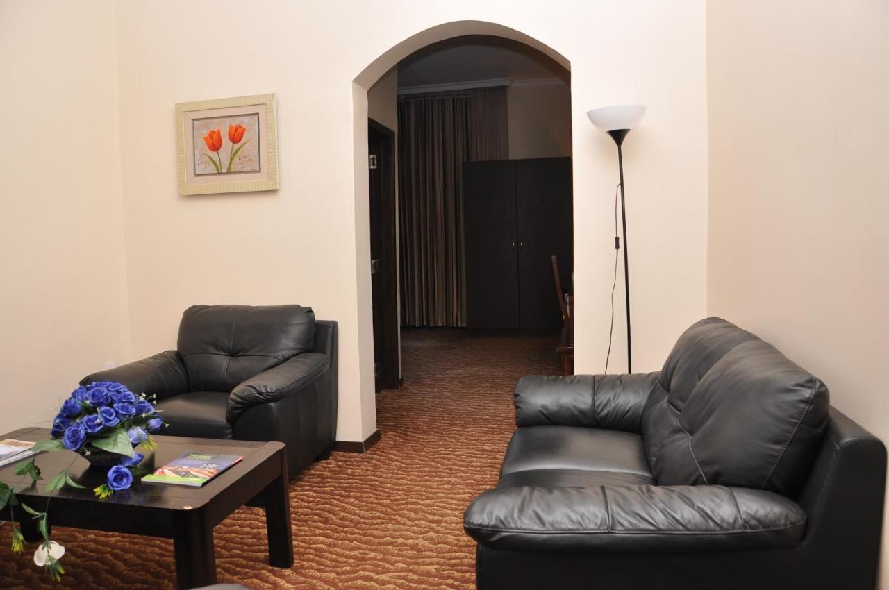 Garr Hotel Kigali Exterior photo